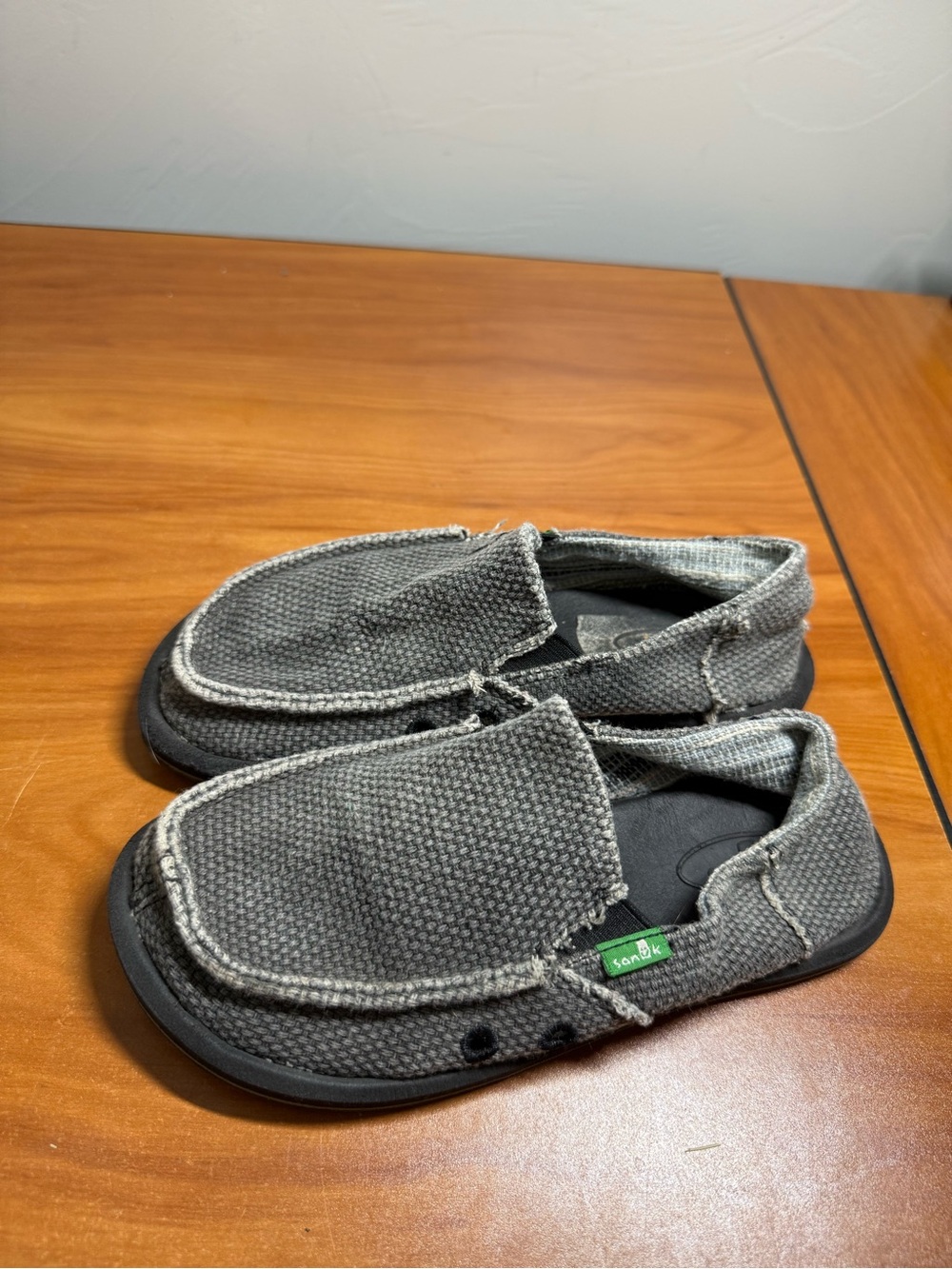 Sanuk Vagabond Boys Slip On Loafer Casual Shoe Grey Size 1